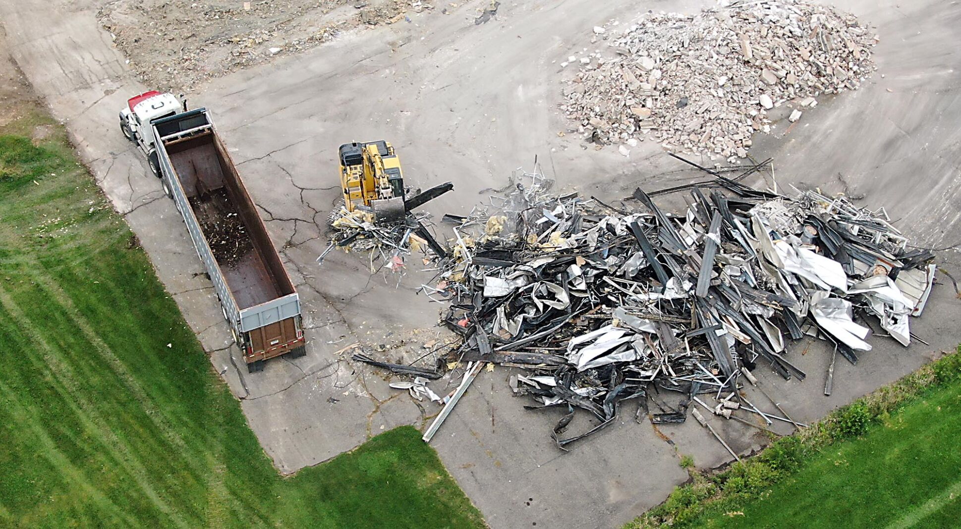 Amboy school demolition